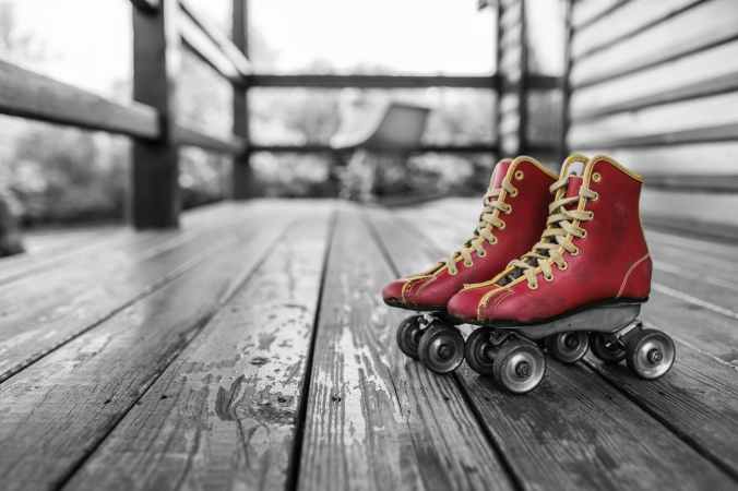 red vintage shoes sport